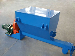 加攪拌螺旋輸送（sòng）機（jī）